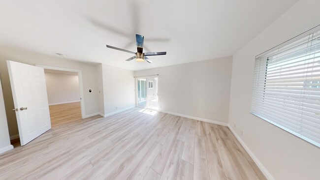 Building Photo - 5165 Remington Rd