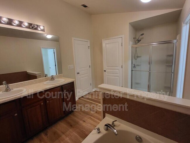 Building Photo - 52 Burns View Ct