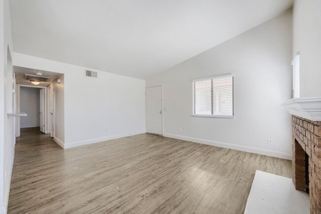 Building Photo - 1412 Bass Dr