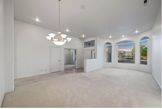 Building Photo - 7 N Eastridge Dr