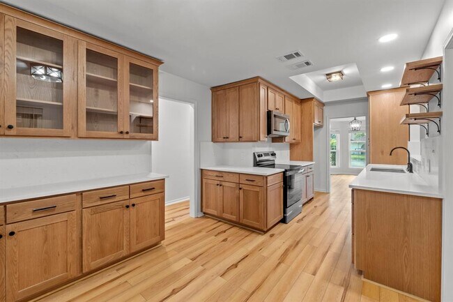 Building Photo - 801 Lime Rock Dr