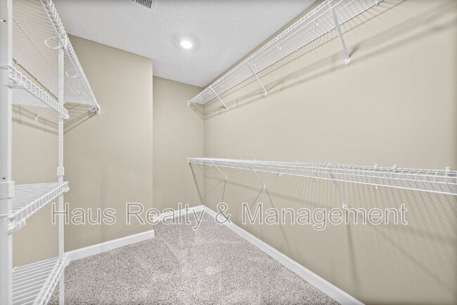 Building Photo - 415 Glenstone Springs Dr
