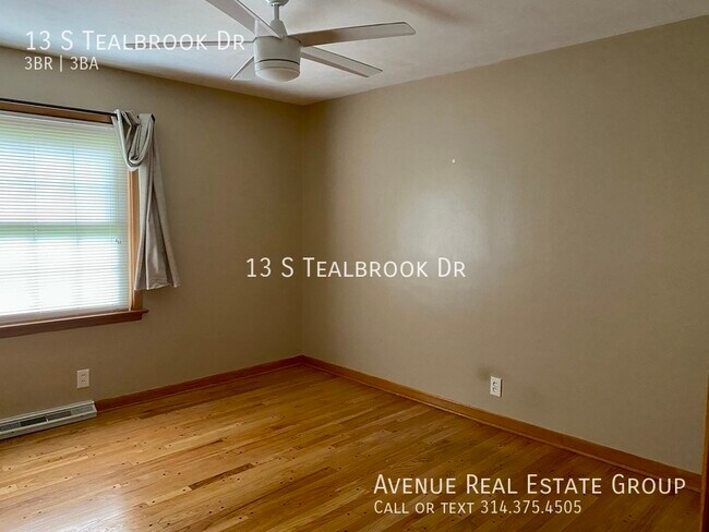 Building Photo - 13 S Tealbrook Dr