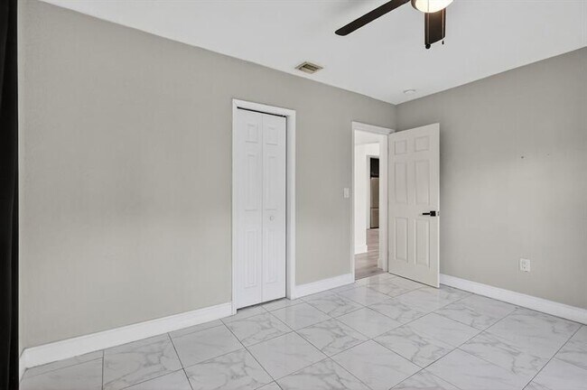 Building Photo - 40 NW 68th St