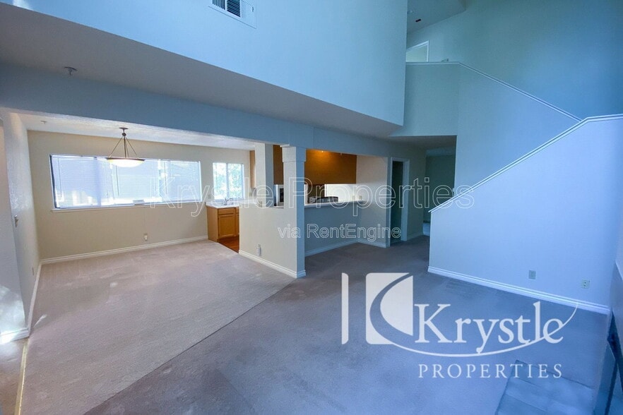 Building Photo - 206 Sea Crest Cir