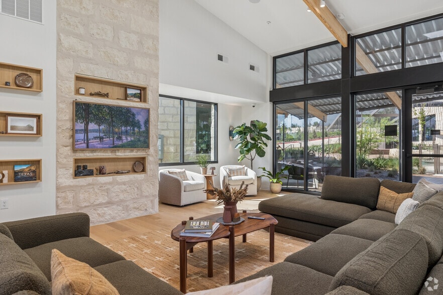 Resident Lounge - Sonora