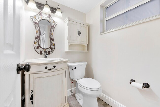 Building Photo - 1391 S Ocean Blvd