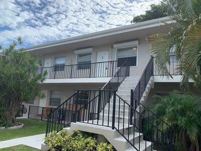 Building Photo - 1250 Old Boynton Rd