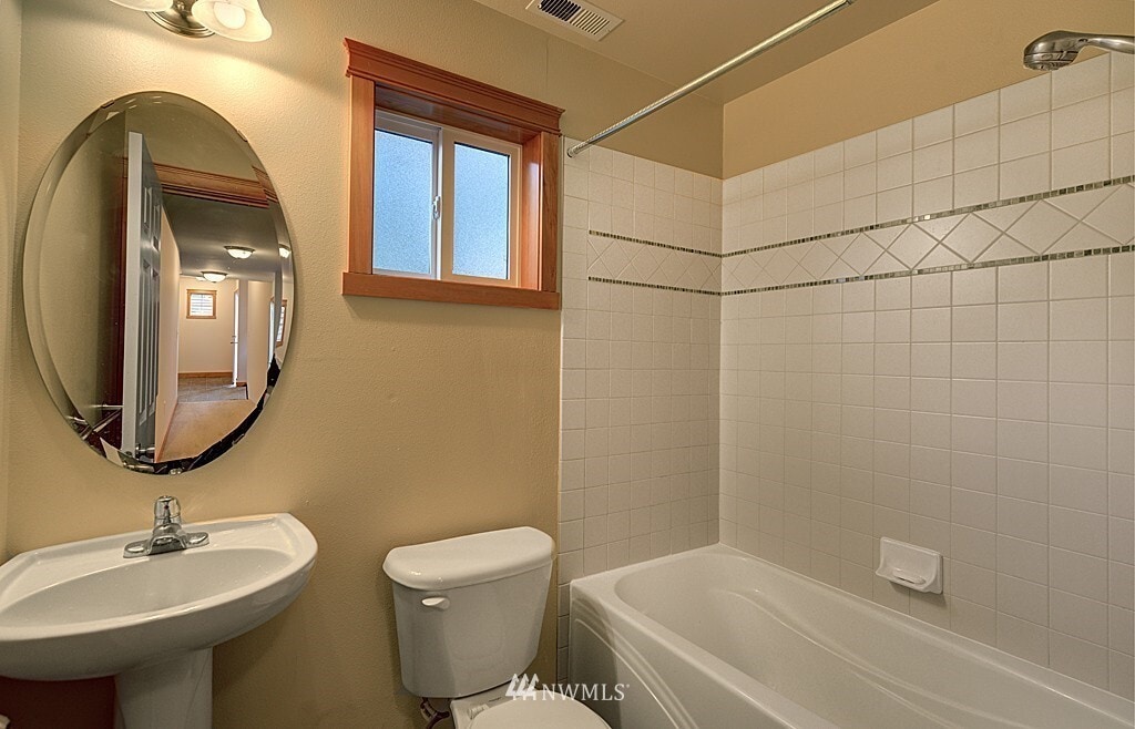 Building Photo - 1108 NW 56th St