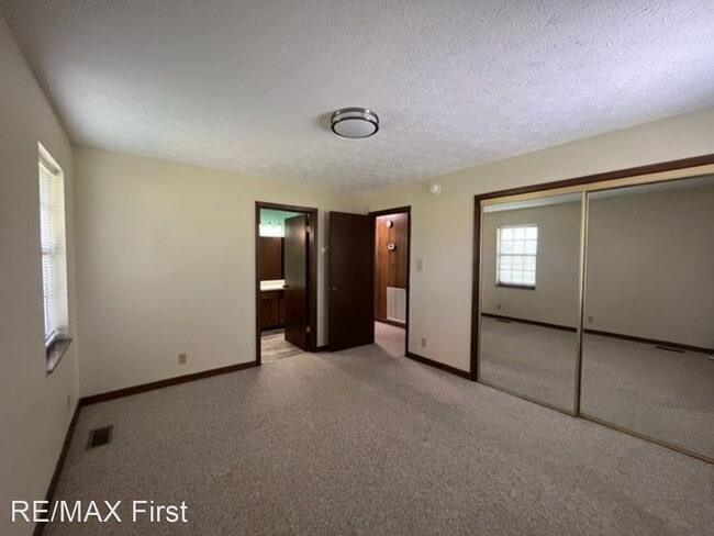 Building Photo - 3 br, 2.5 bath House - 3547 Peppermint Hil...
