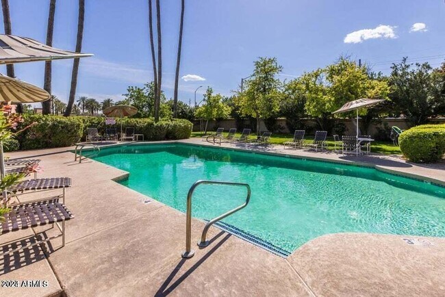 Building Photo - 7230 E Arlington Rd