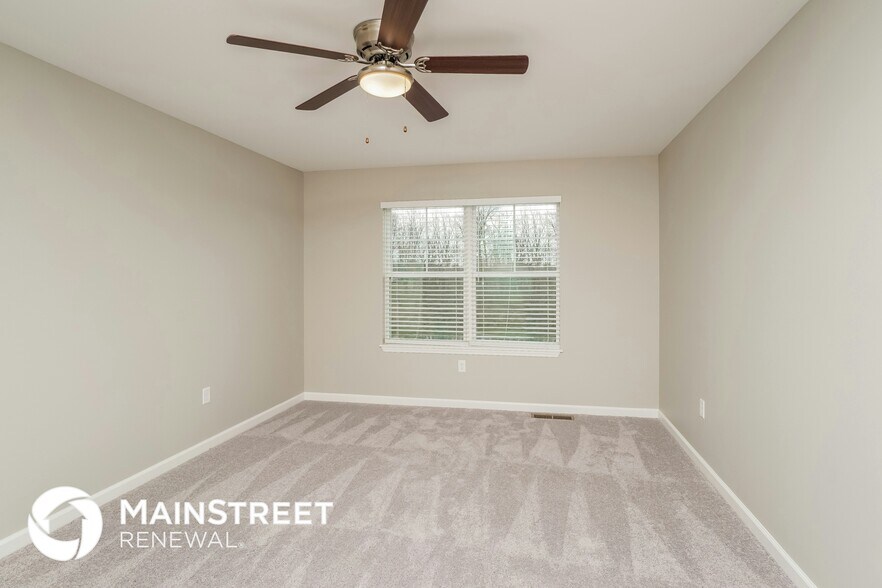 Building Photo - 2072 N Sarah Dr