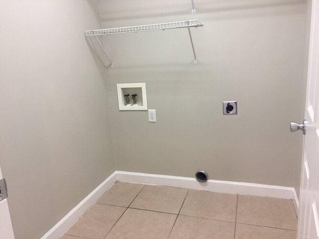 Building Photo - Charming 3BR/2BA Home with Open Split Floor Plan in Druid Oaks