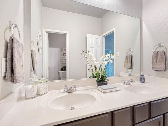 Building Photo - 4408 Dashland Dr