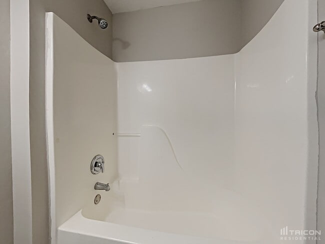 Building Photo - 6616 Dunsdin Dr