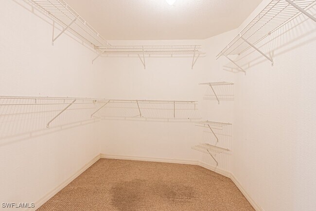 Building Photo - 590 6th St NE