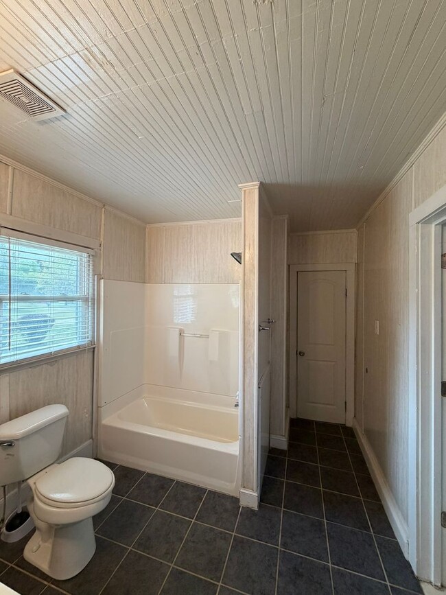 Building Photo - 3008 James Dail Rd