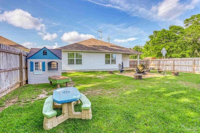 Building Photo - 903 Lovebird Ct