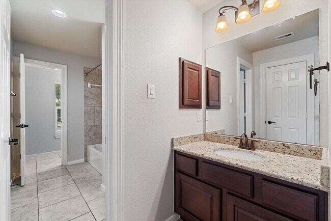 Building Photo - 15602 Shining Brook Ct