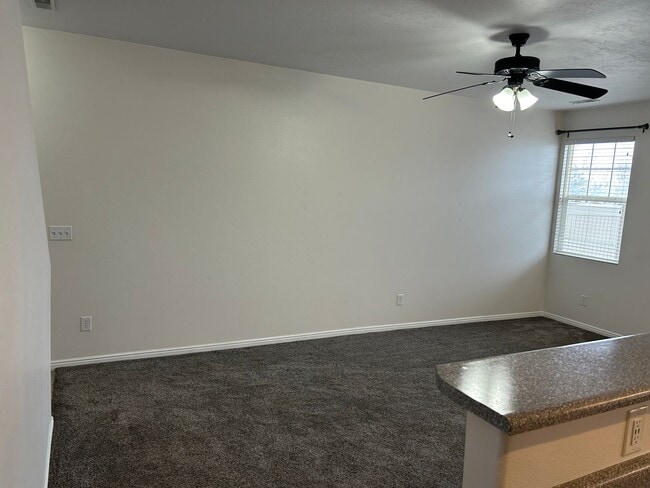 Building Photo - Impressive Remodeled 2 Bed 2 Bath Townhome