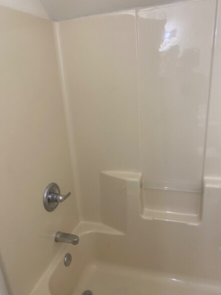 Building Photo - 9309 James St