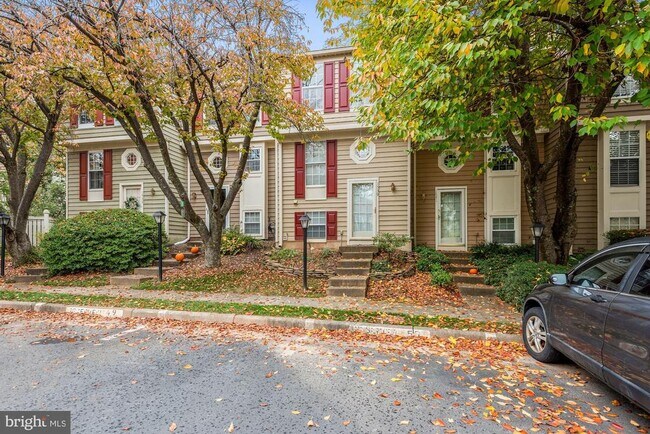 Building Photo - 1539 Woodcrest Dr