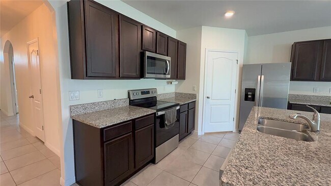 Building Photo - 611 Autumn Stream Dr