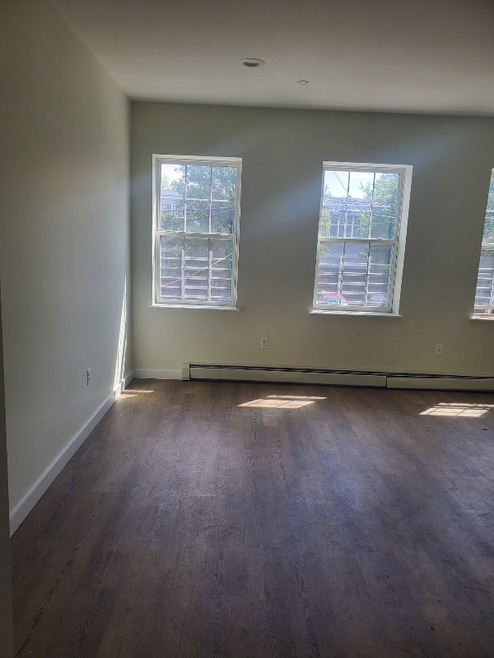 Building Photo - 54 Bolton Ave