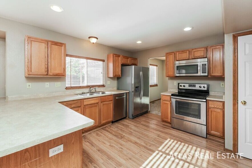 Building Photo - 1107 White Stone Way