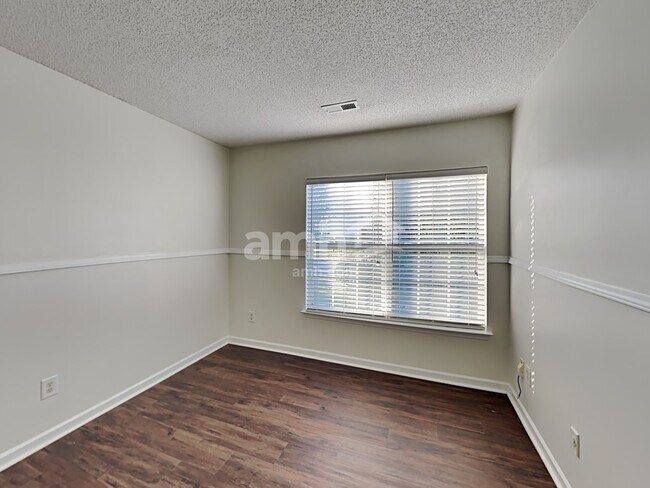 Building Photo - 7739 Sullivans Trace Dr