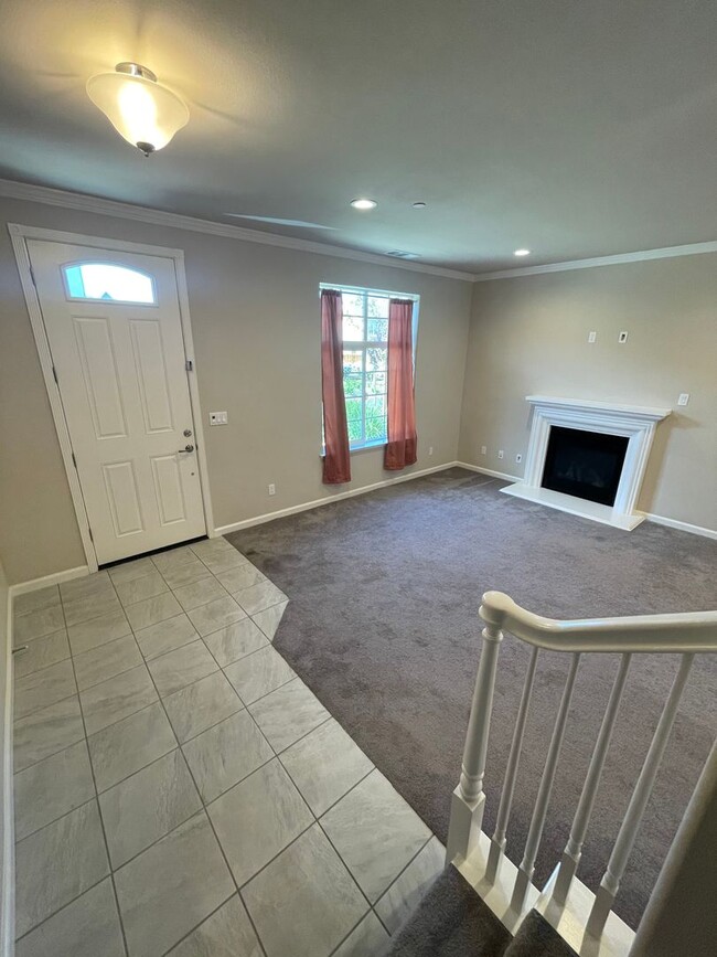 Building Photo - Four Bedroom, Two and a Half Bath Home