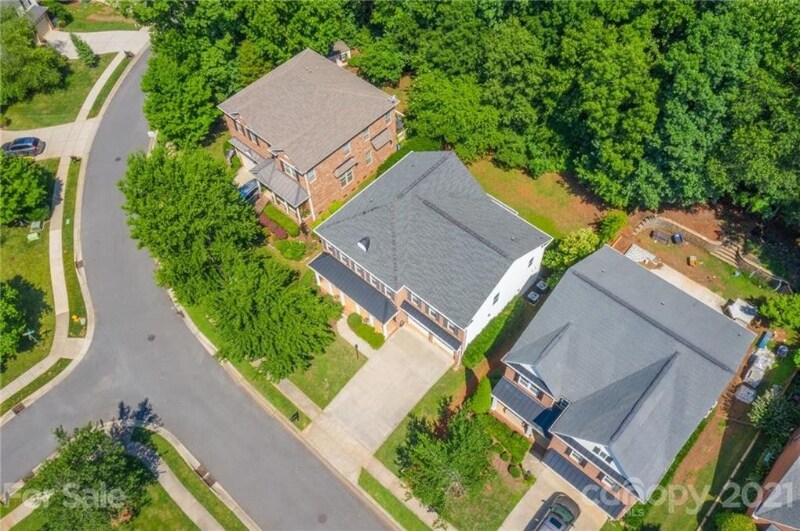 Building Photo - 8022 Lansford Rd