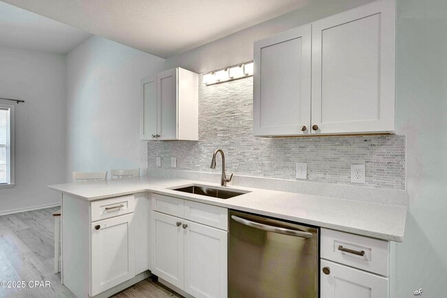 Building Photo - 2625 Lagoon Knoll Dr