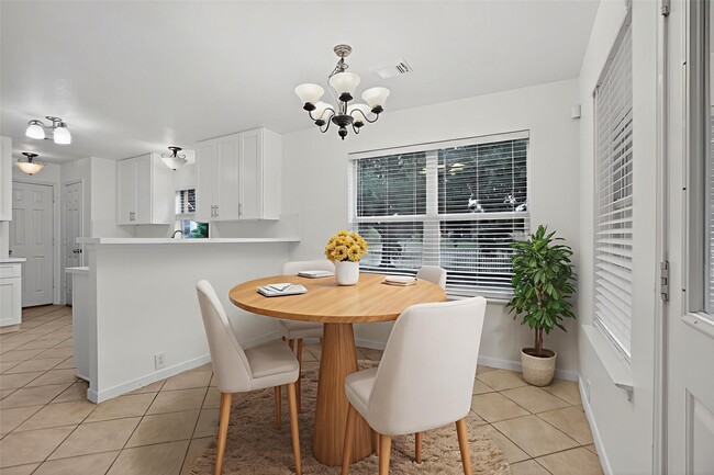 Building Photo - 17627 S Summit Canyon Dr