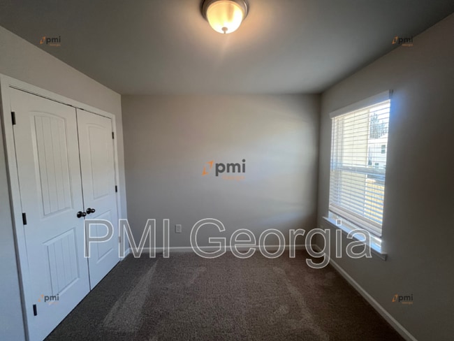 Building Photo - 447 Payne Dr