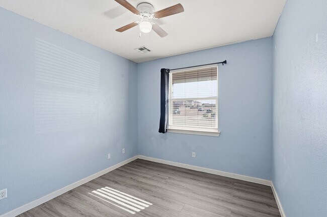 Building Photo - 3917 Desert Bluff Dr