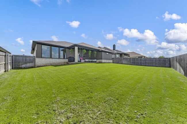 Building Photo - 9925 Bridlewood Ln