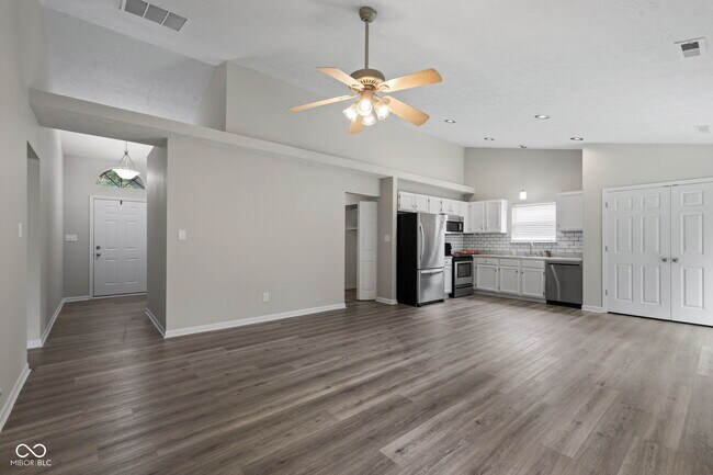 Building Photo - 6815 Cherry Laurel Ln