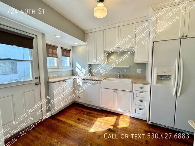 Building Photo - 724 40th St