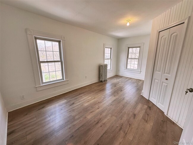 Building Photo - 146 NY-284