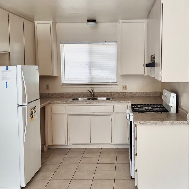 Building Photo - 761 California St