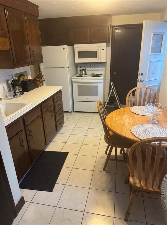 Building Photo - 149 Nichols St