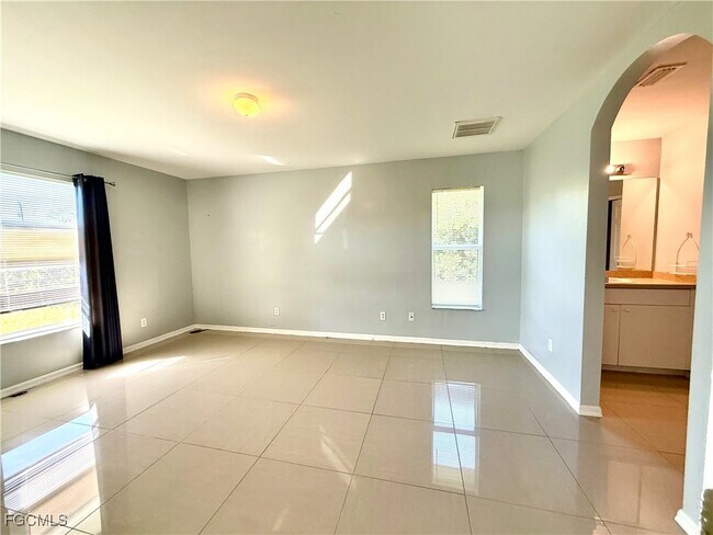 Building Photo - 2911 40th St SW