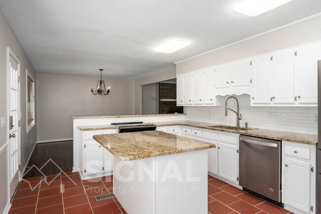 Building Photo - 6232 Sioux Ln