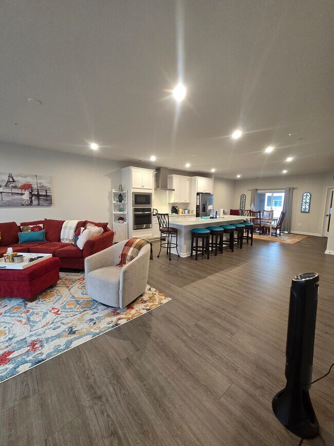 Building Photo - 9227 Magellan Pkwy