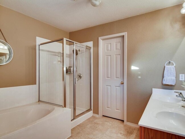Building Photo - 9221 Meyrick Park Trail