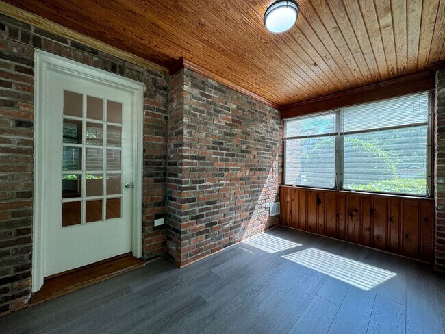 Building Photo - 2BR Norfolk Home!