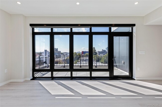 Building Photo - 37-18 Broadway