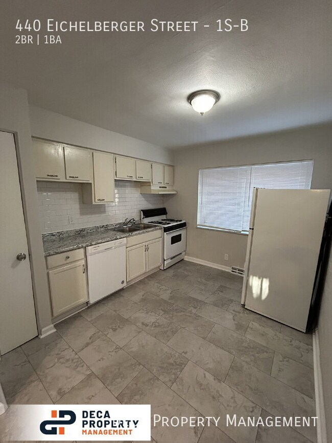 Building Photo - 440 Eichelberger St