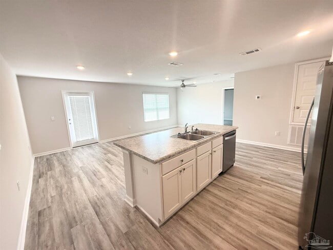 Building Photo - 4335 Redbay Ct